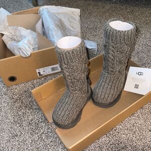 Ugg Kids’ Classic Cardi Cable Knit Water Resistant Boot Calf Grey NWT